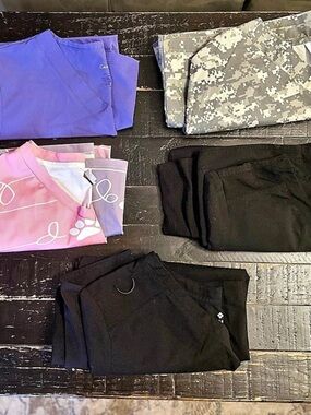 5 V-Neck Scrub Tops lot